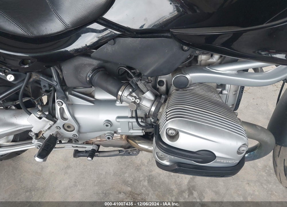 2004 BMW R1150 R VIN: WB10439A94ZF50252