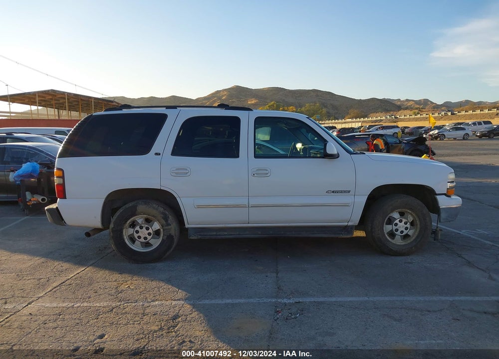2001 CHEVROLET TAHOE LT VIN: 1GNEC13T41R156359