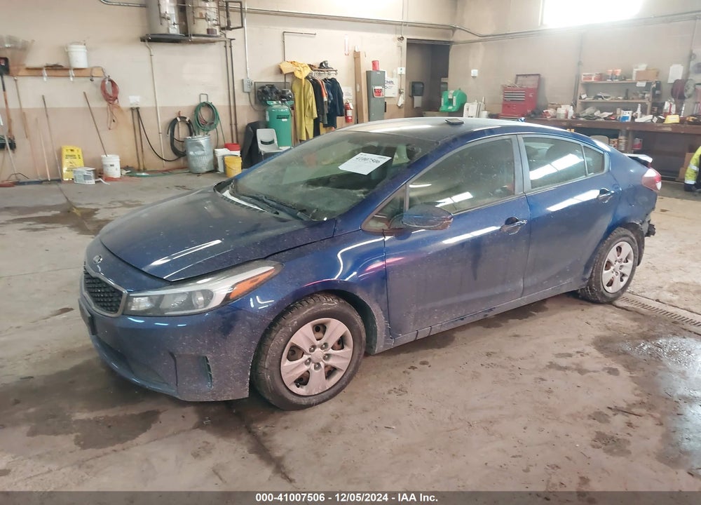 2017 KIA FORTE VIN: 3KPFK4A74HE017863