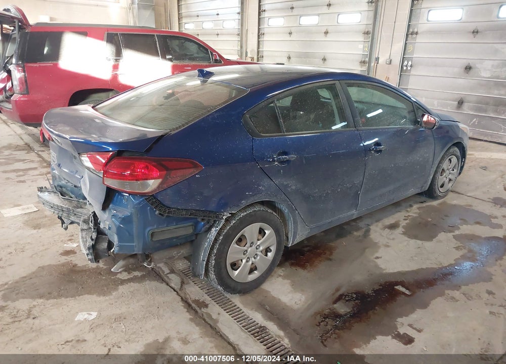 2017 KIA FORTE VIN: 3KPFK4A74HE017863