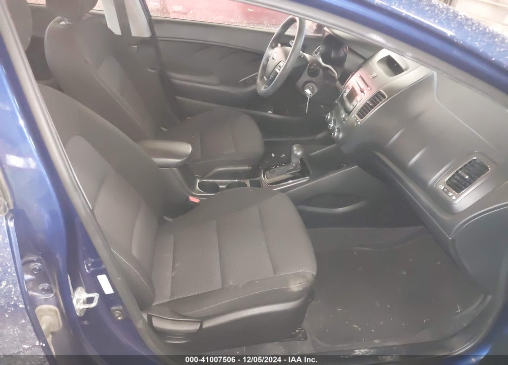 2017 KIA FORTE VIN: 3KPFK4A74HE017863