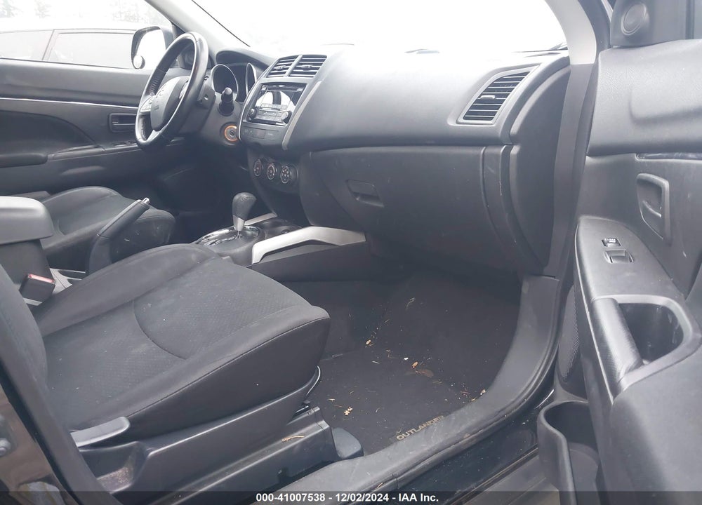 2014 MITSUBISHI OUTLANDER SPORT ES VIN: 4A4AP3AUXEE030192