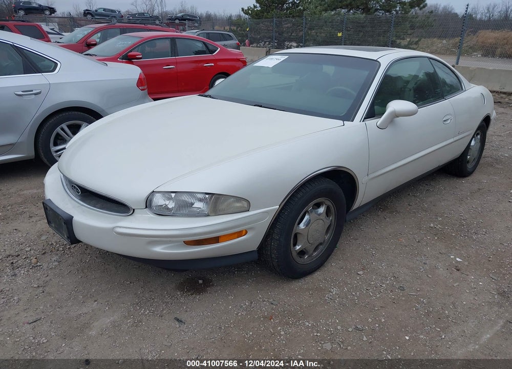 1998 BUICK RIVIERA VIN: 1G4GD2210W4705852