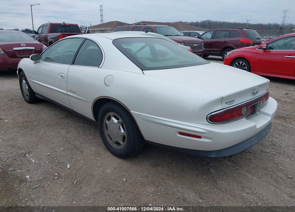 1998 BUICK RIVIERA VIN: 1G4GD2210W4705852
