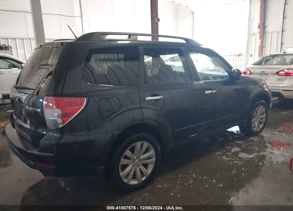 2011 SUBARU FORESTER 2.5X PREMIUM VIN: JF2SHBCC9BH775597