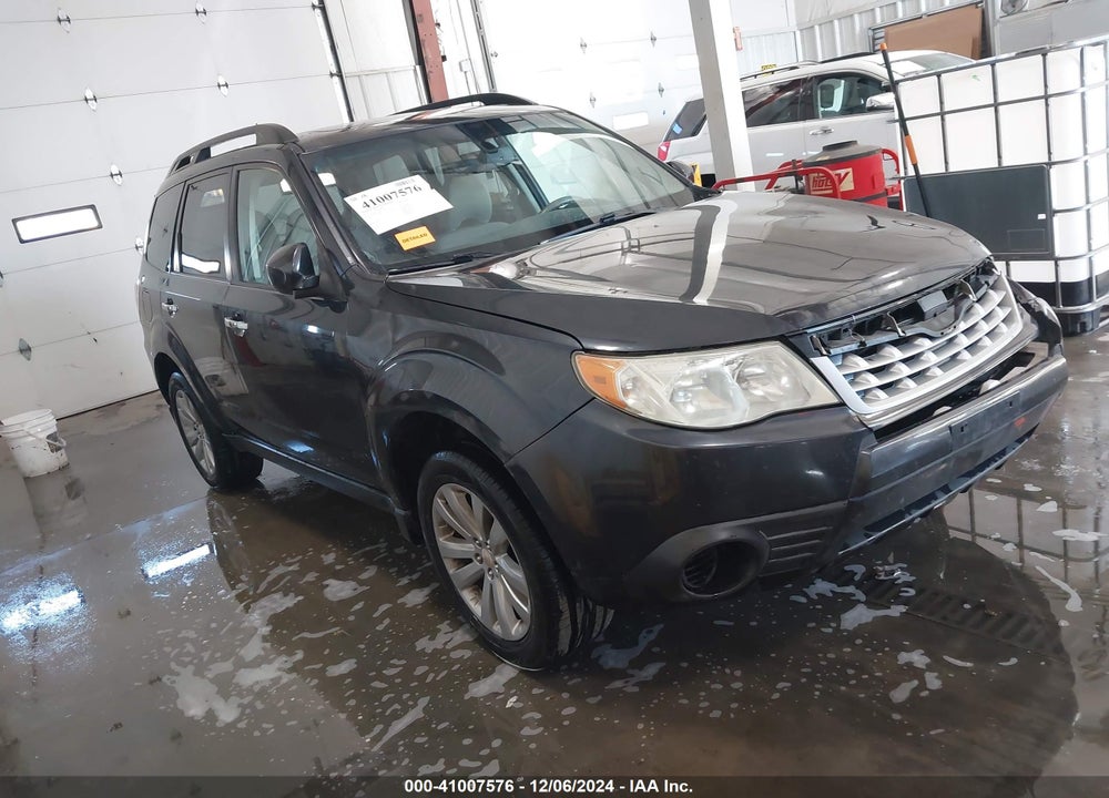 2011 SUBARU FORESTER 2.5X PREMIUM VIN: JF2SHBCC9BH775597