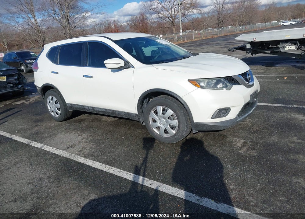 2015 NISSAN ROGUE S VIN: 5N1AT2MV4FC756205