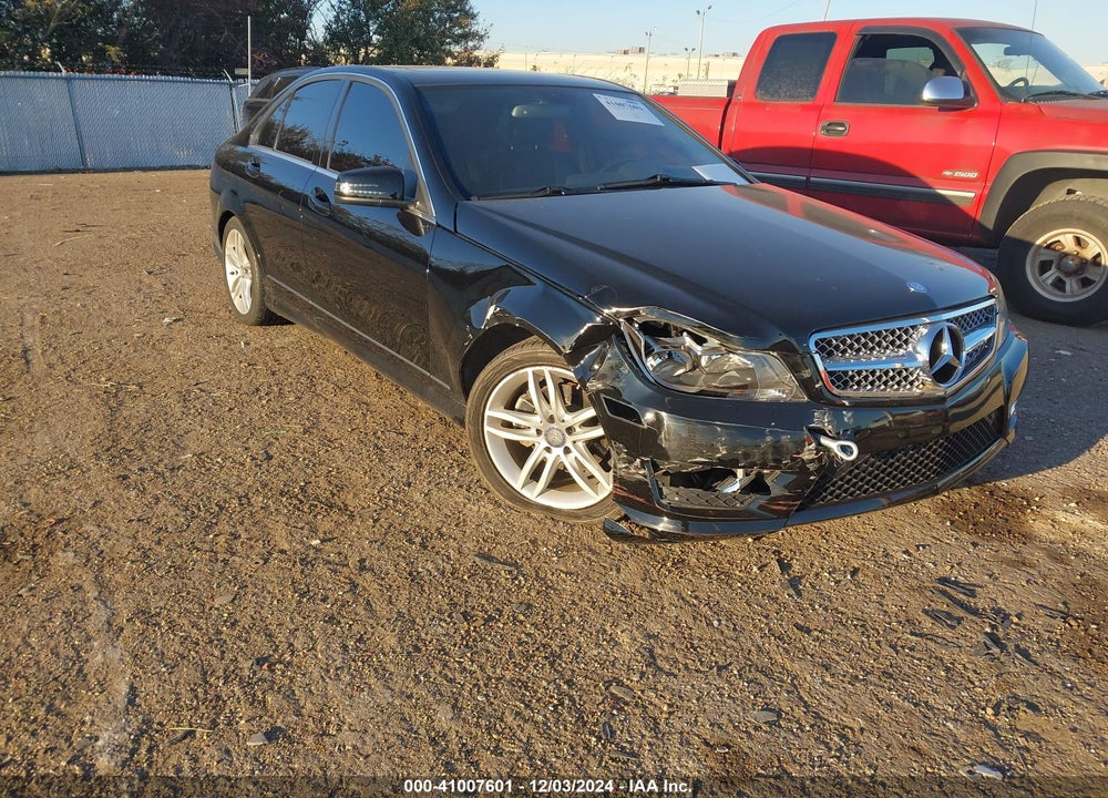 2014 MERCEDES-BENZ C 250 LUXURY/SPORT VIN: WDDGF4HB7EG252603