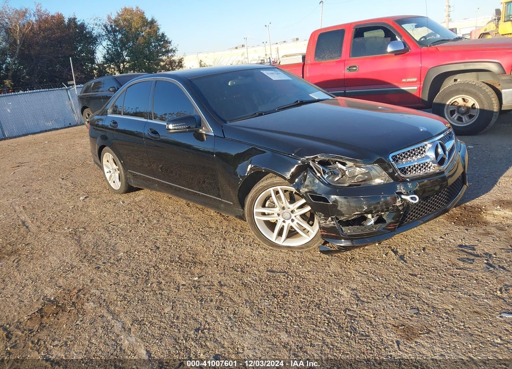 2014 MERCEDES-BENZ C 250 LUXURY/SPORT VIN: WDDGF4HB7EG252603