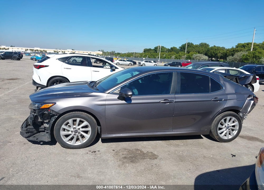 2022 TOYOTA CAMRY LE VIN: 4T1C11AK4NU035278