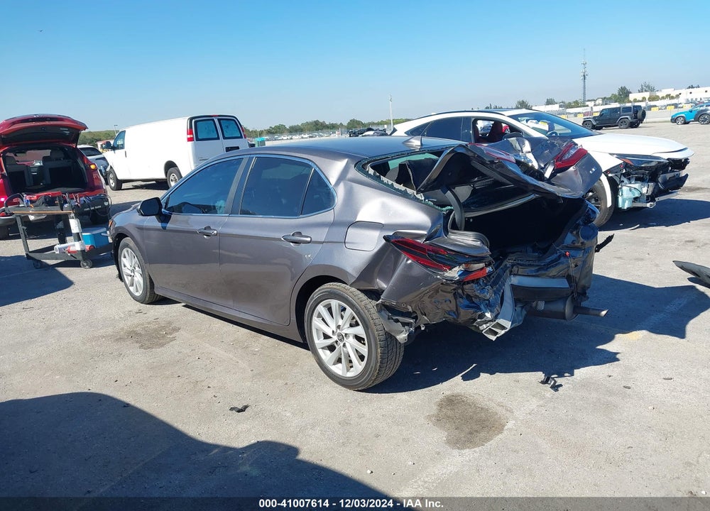 2022 TOYOTA CAMRY LE VIN: 4T1C11AK4NU035278