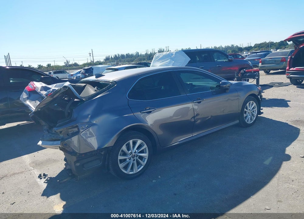 2022 TOYOTA CAMRY LE VIN: 4T1C11AK4NU035278