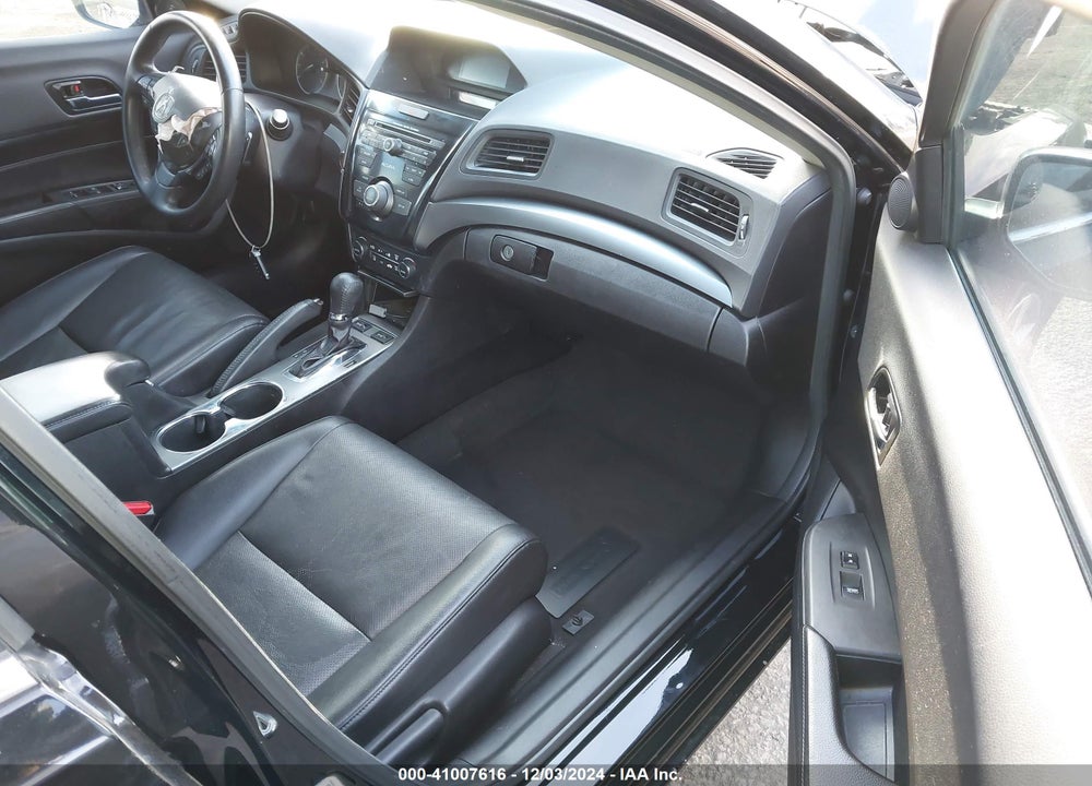 2014 ACURA ILX 2.0L VIN: 19VDE1F38EE000829