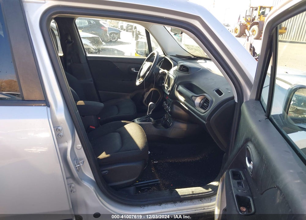 2017 JEEP RENEGADE LATITUDE 4X4 VIN: ZACCJBBB8HPG44470