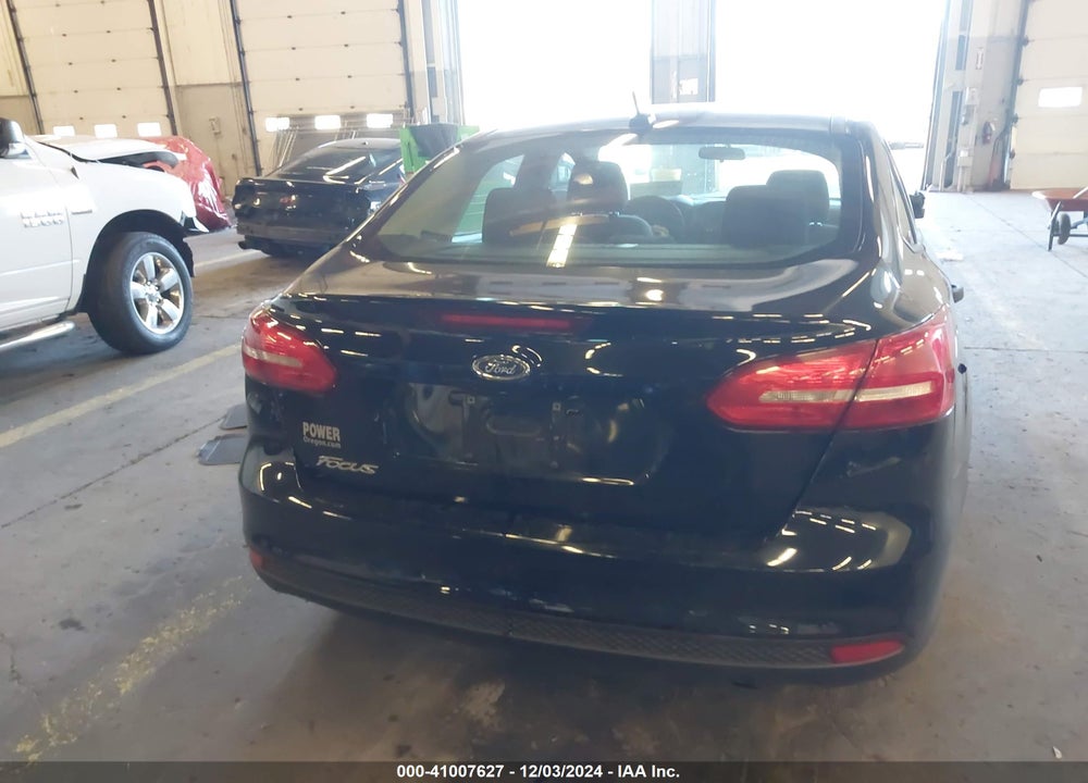 2018 FORD FOCUS S VIN: 1FADP3E27JL313643