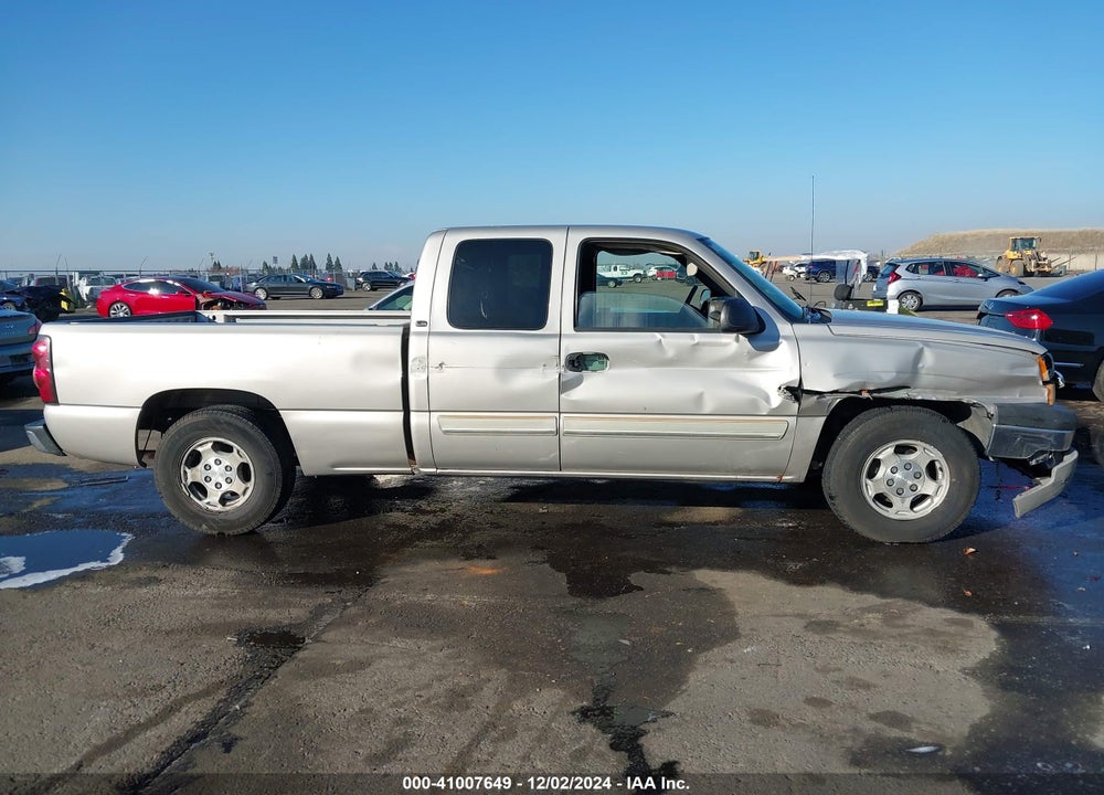 2004 CHEVROLET SILVERADO 1500 LS VIN: 2GCEC19V041363068