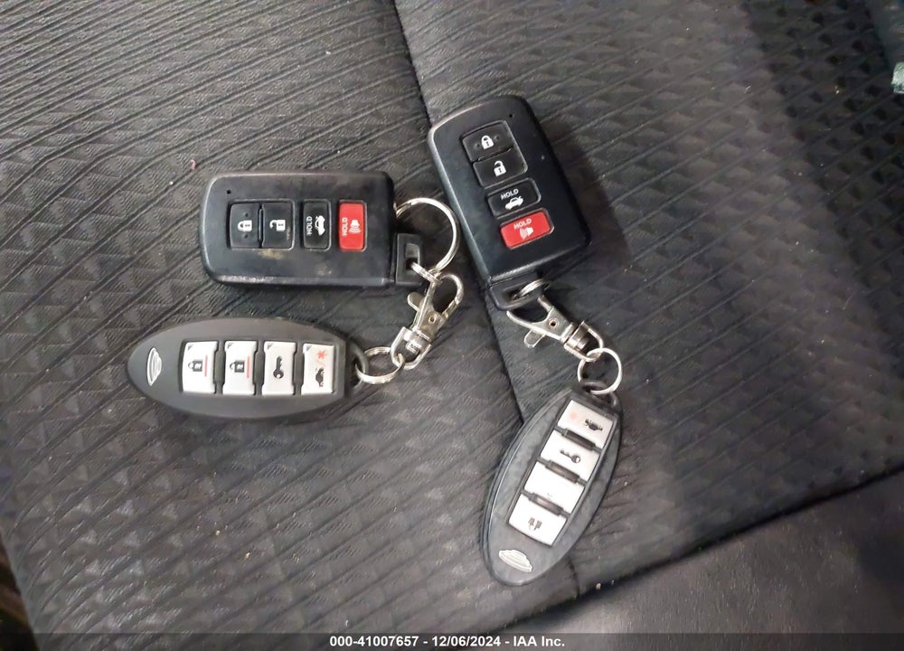2012 TOYOTA CAMRY SE VIN: 4T1BF1FK4CU052598