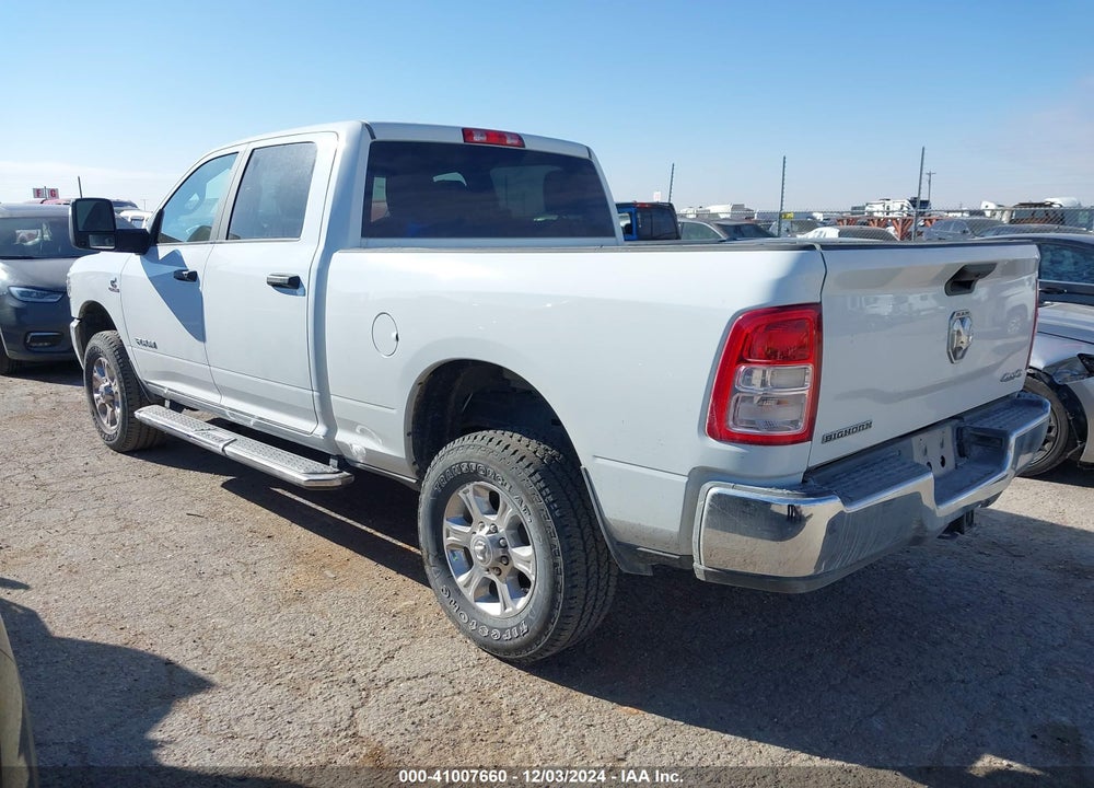 2024 RAM 2500 BIG HORN 4X4 6'4 BOX VIN: 3C6UR5DL3RG303928