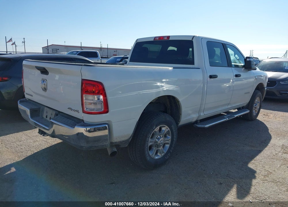 2024 RAM 2500 BIG HORN 4X4 6'4 BOX VIN: 3C6UR5DL3RG303928