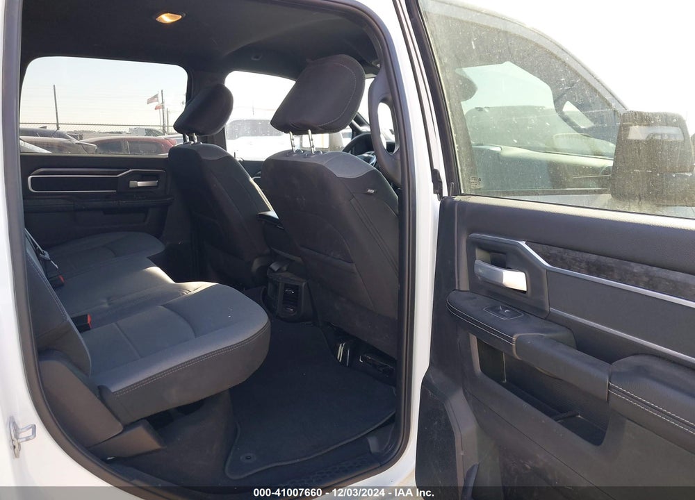 2024 RAM 2500 BIG HORN 4X4 6'4 BOX VIN: 3C6UR5DL3RG303928