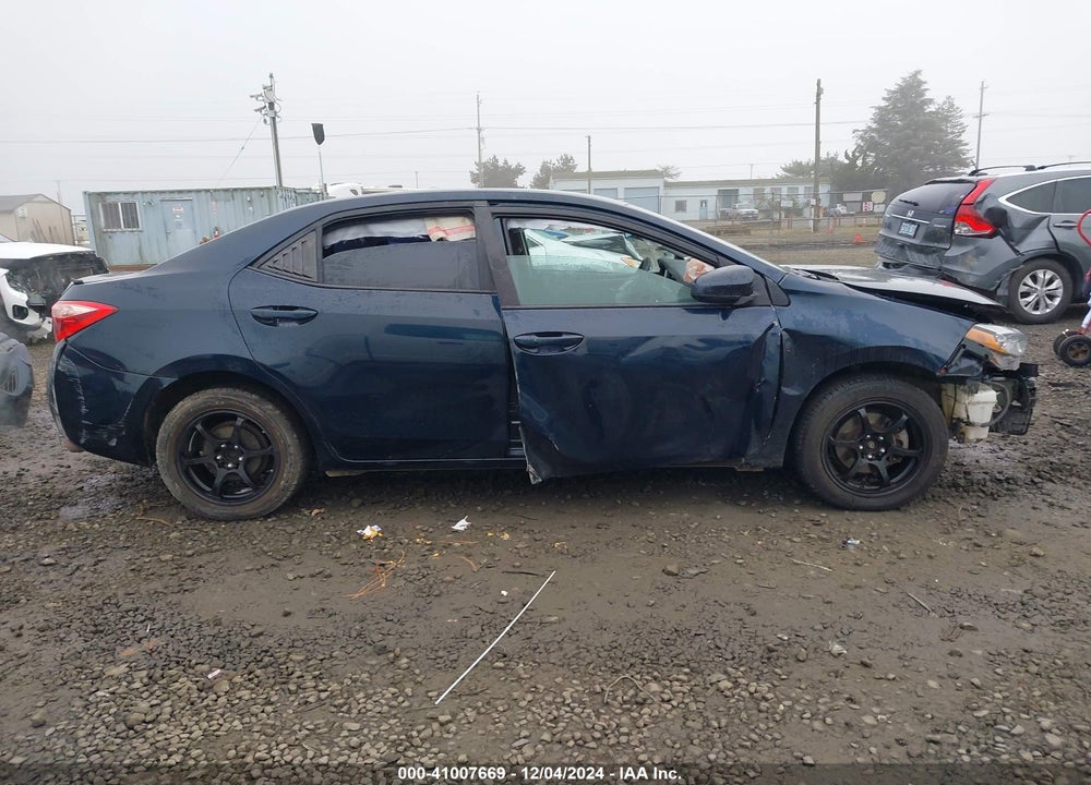 2018 TOYOTA COROLLA LE VIN: 5YFBURHE4JP794848