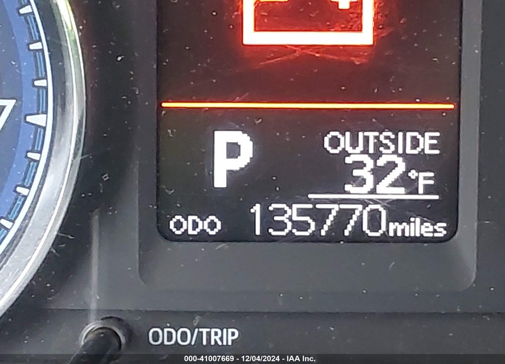 2018 TOYOTA COROLLA LE VIN: 5YFBURHE4JP794848