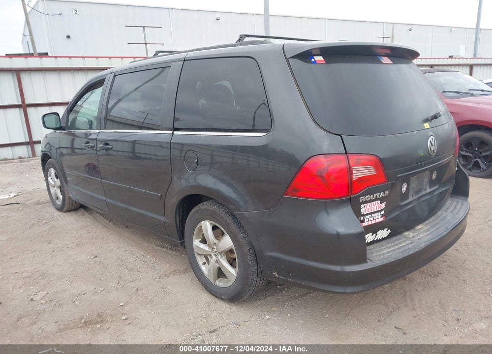 2011 VOLKSWAGEN ROUTAN SE VIN: 2V4RW3DG6BR767090