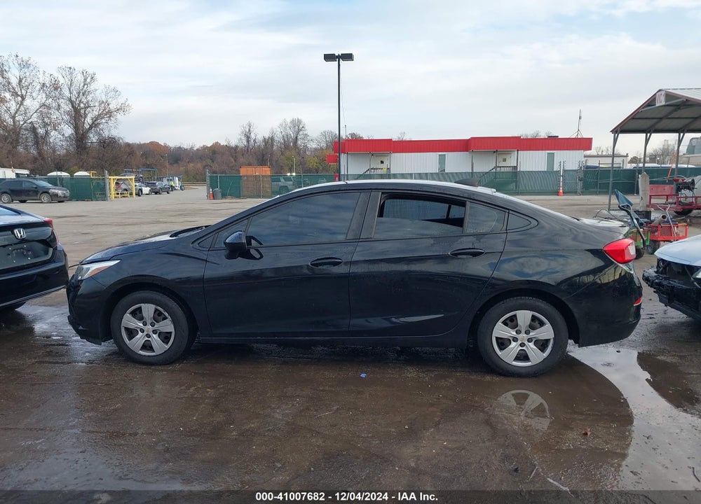 2018 CHEVROLET CRUZE VIN: 1G1BC5SM2J7219105