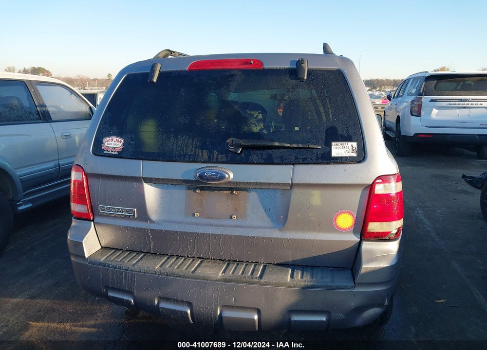 2008 FORD ESCAPE XLT VIN: 1FMCU03108KA83382