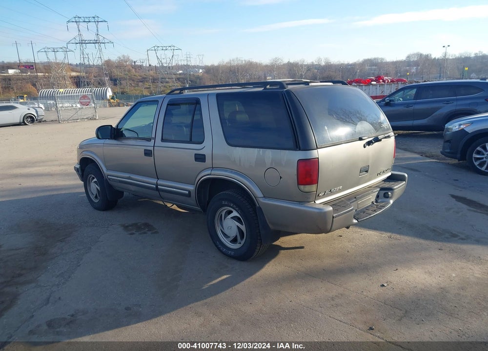 2000 CHEVROLET BLAZER LT VIN: 1GNDT13W6Y2104143