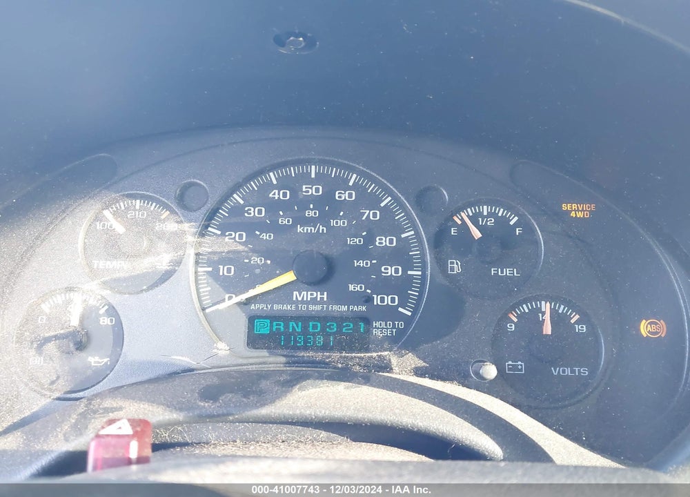 2000 CHEVROLET BLAZER LT VIN: 1GNDT13W6Y2104143