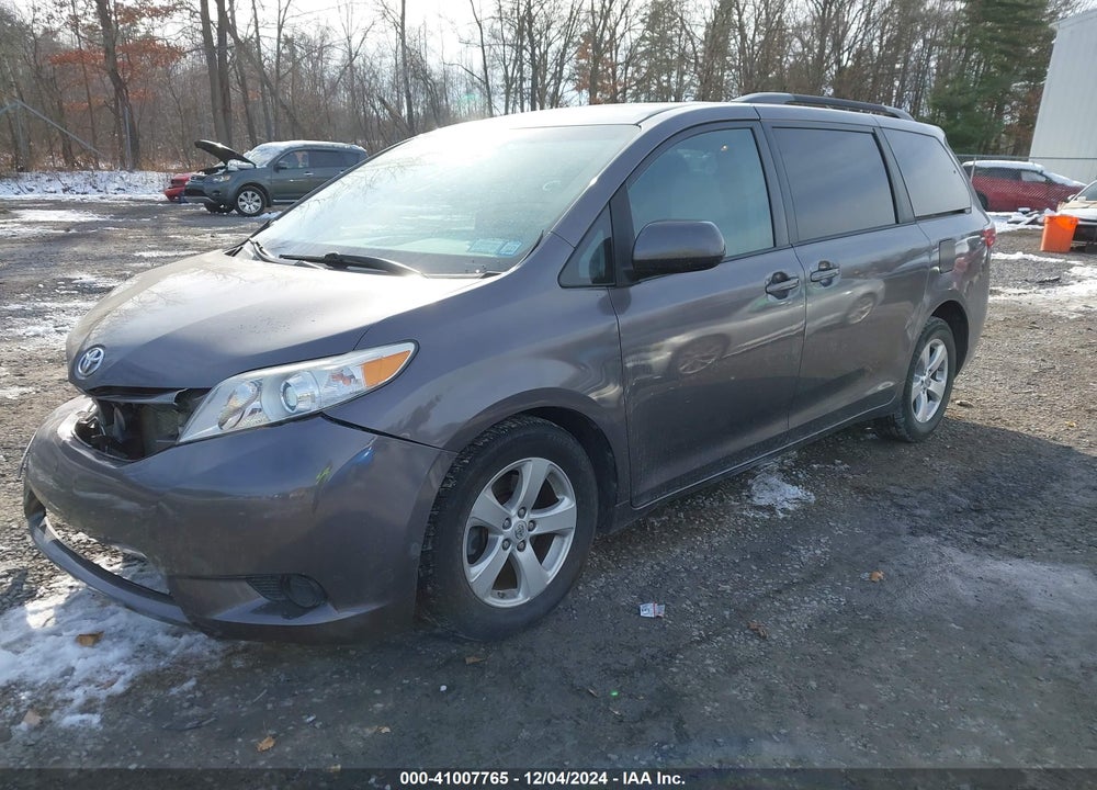 2015 TOYOTA SIENNA LE 8 PASSENGER VIN: 5TDKK3DC9FS670189