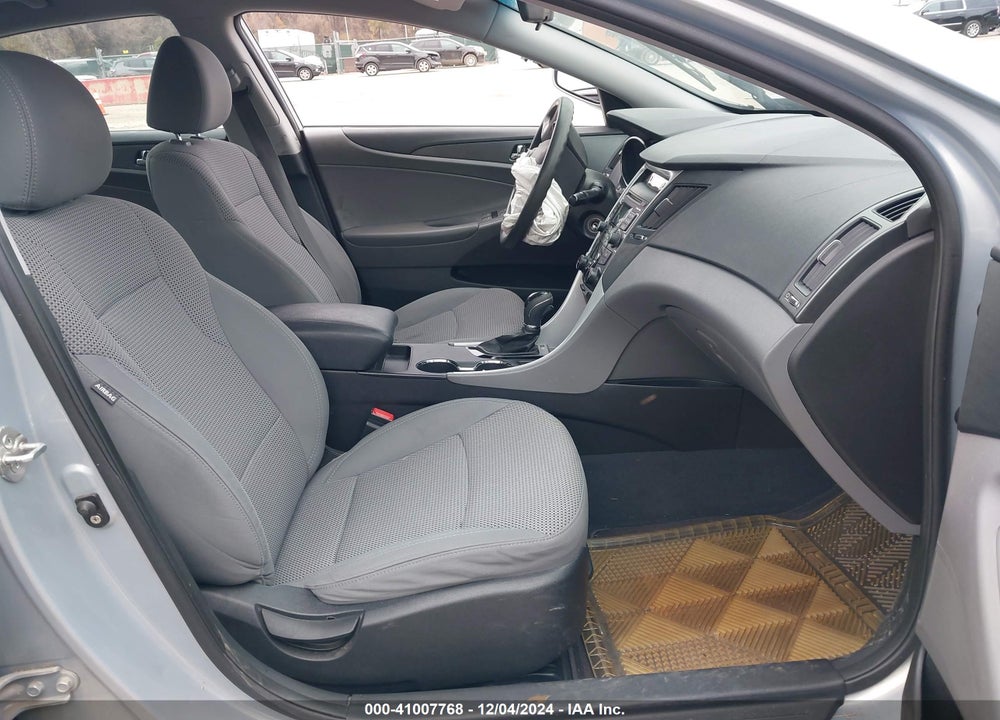 2011 HYUNDAI SONATA VIN: 5NPEB4AC5BH235385