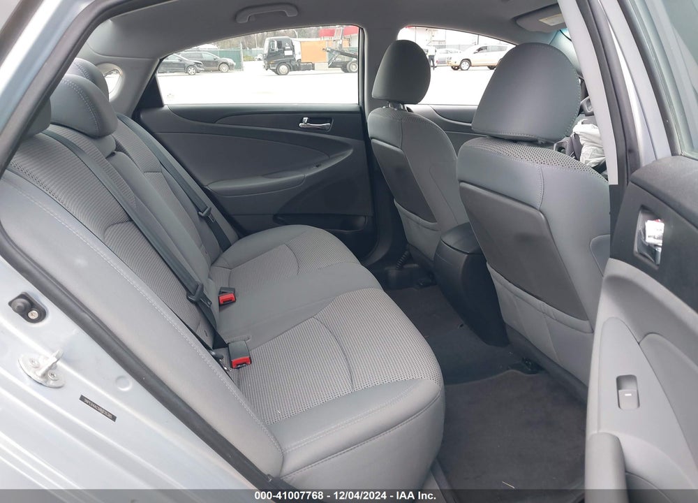 2011 HYUNDAI SONATA VIN: 5NPEB4AC5BH235385