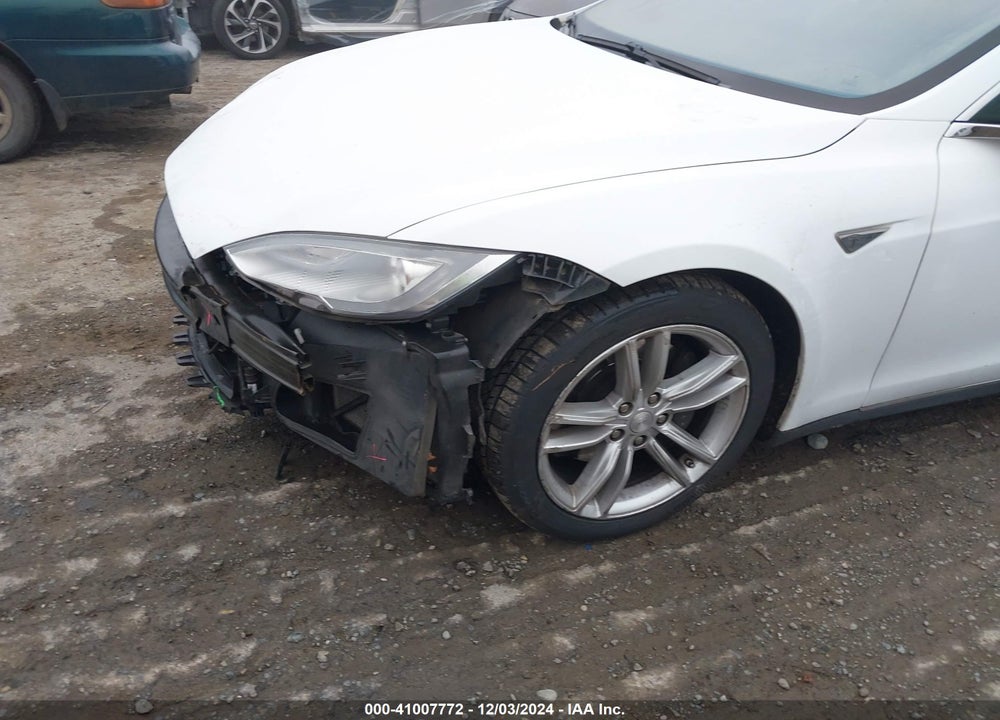 2015 TESLA MODEL S 70D/85D/P85D VIN: 5YJSA1E2XFF111896