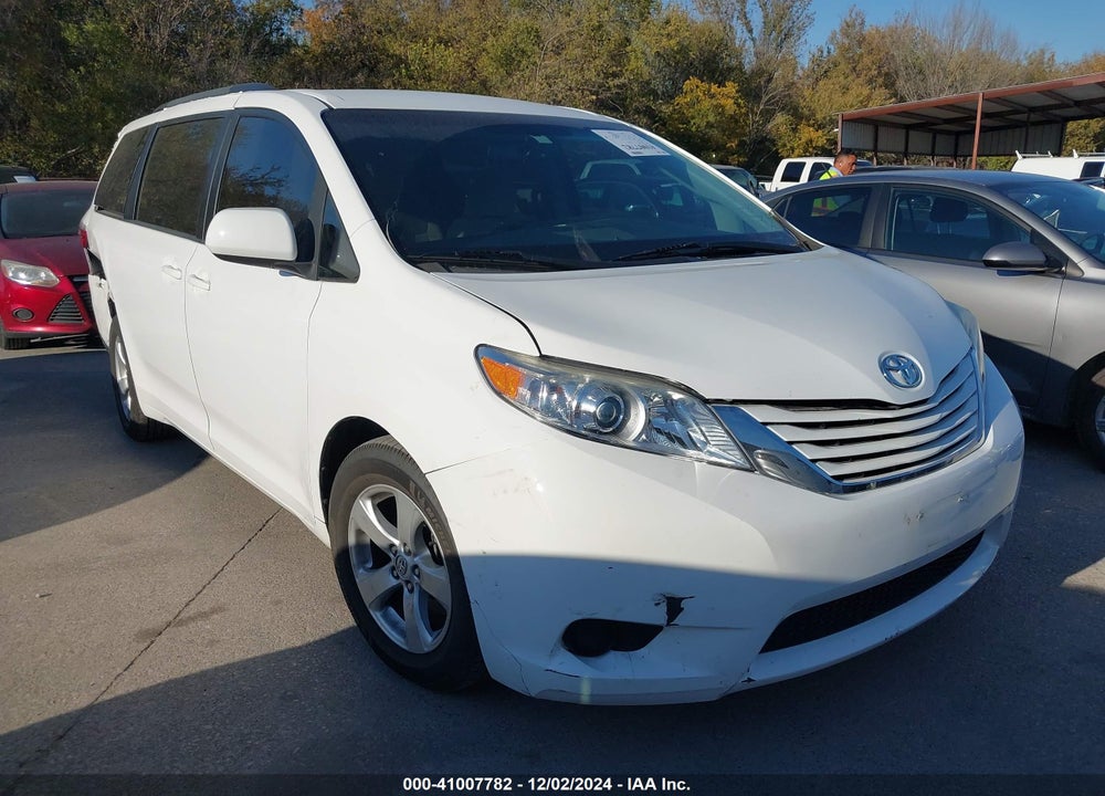 2017 TOYOTA SIENNA LE 8 PASSENGER VIN: 5TDKZ3DC7HS888081