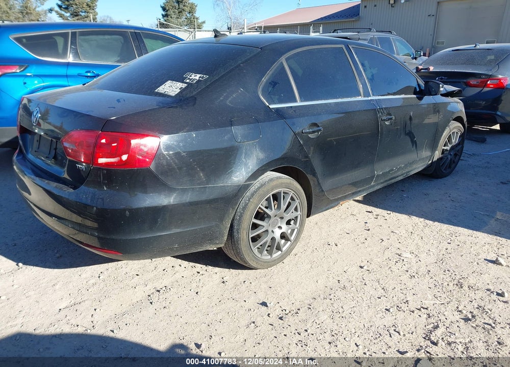 2011 VOLKSWAGEN JETTA 2.0L TDI VIN: 3VWLL7AJ1BM097968