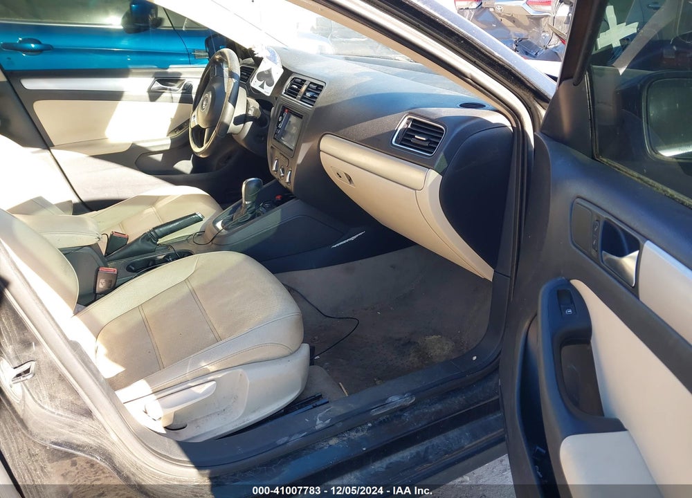 2011 VOLKSWAGEN JETTA 2.0L TDI VIN: 3VWLL7AJ1BM097968