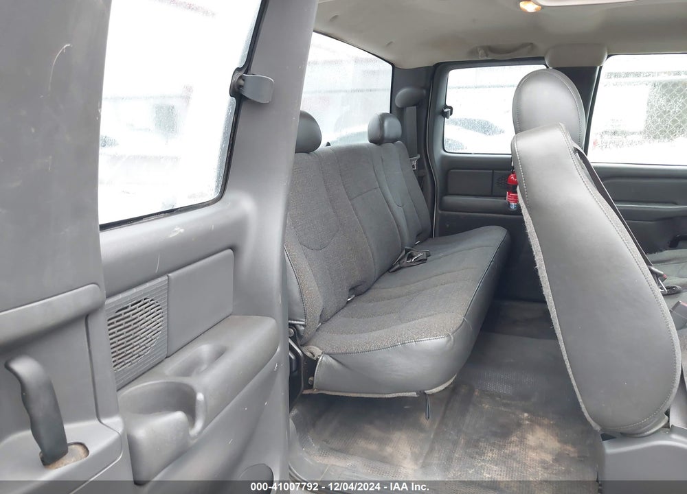 2005 CHEVROLET SILVERADO 1500 WORK TRUCK VIN: 1GCEC19X15Z132898