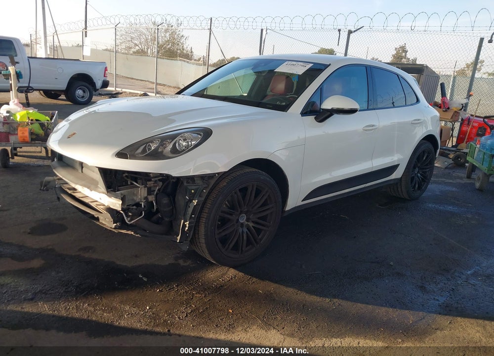 2018 PORSCHE MACAN VIN: WP1AA2A51JLB07614