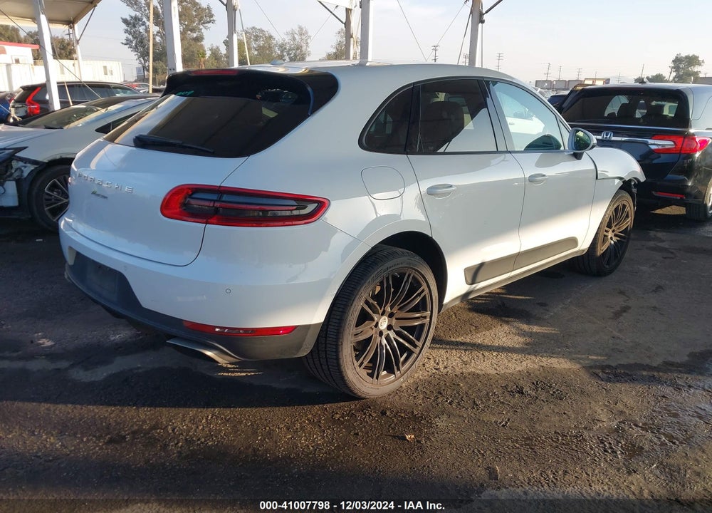 2018 PORSCHE MACAN VIN: WP1AA2A51JLB07614