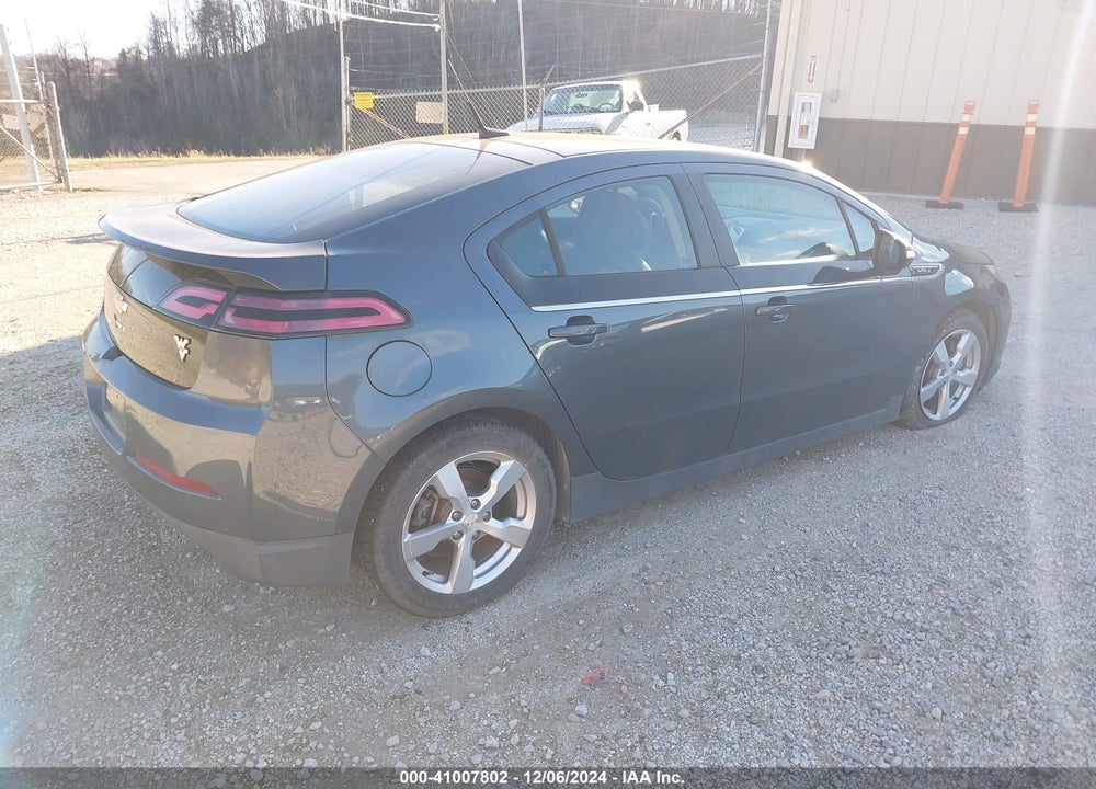 2011 CHEVROLET VOLT VIN: 1G1RC6E46BU099070