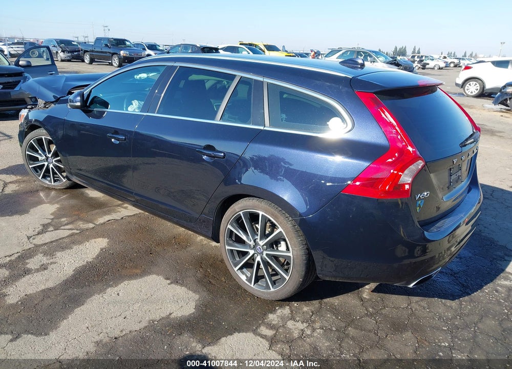 2016 VOLVO V60 T5 DRIVE-E PLATINUM VIN: YV140MEM3G1305186