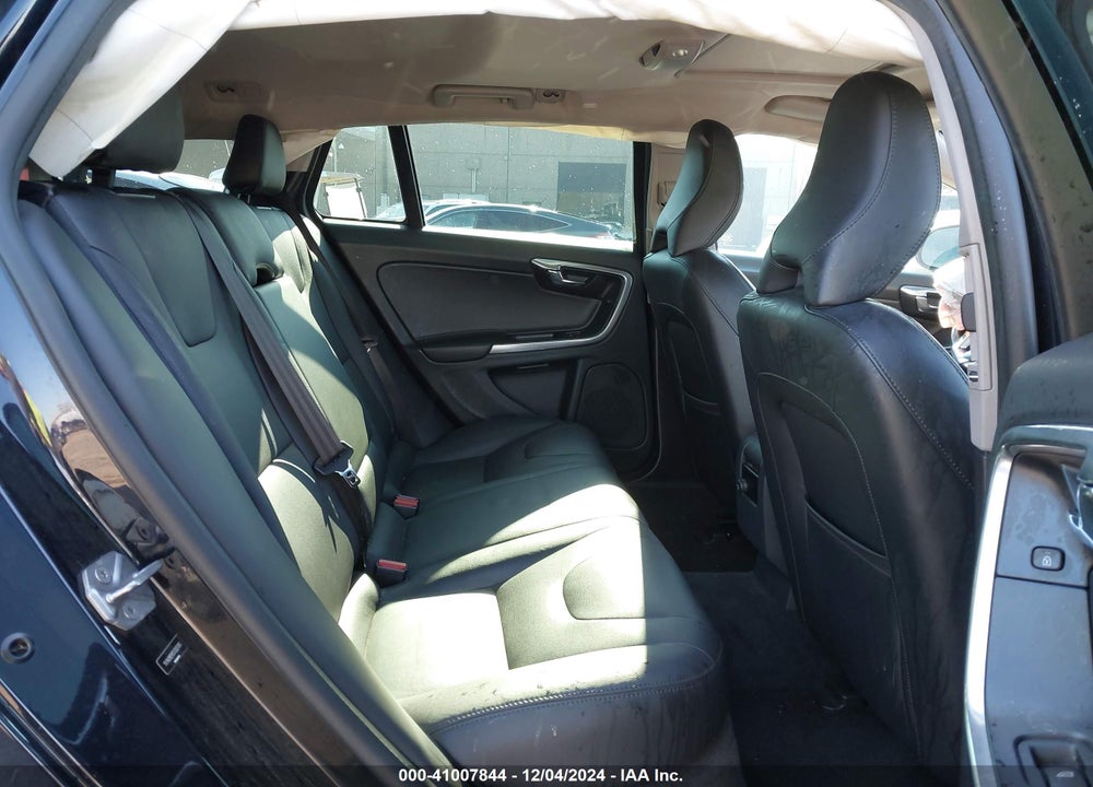 2016 VOLVO V60 T5 DRIVE-E PLATINUM VIN: YV140MEM3G1305186