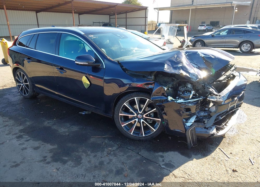 2016 VOLVO V60 T5 DRIVE-E PLATINUM VIN: YV140MEM3G1305186