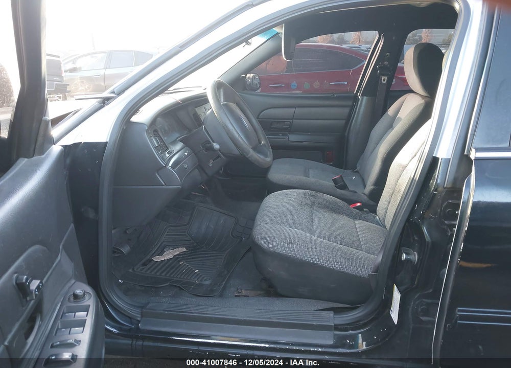 2011 FORD CROWN VICTORIA POLICE INTERCEPTOR VIN: 2FABP7BV4BX175982