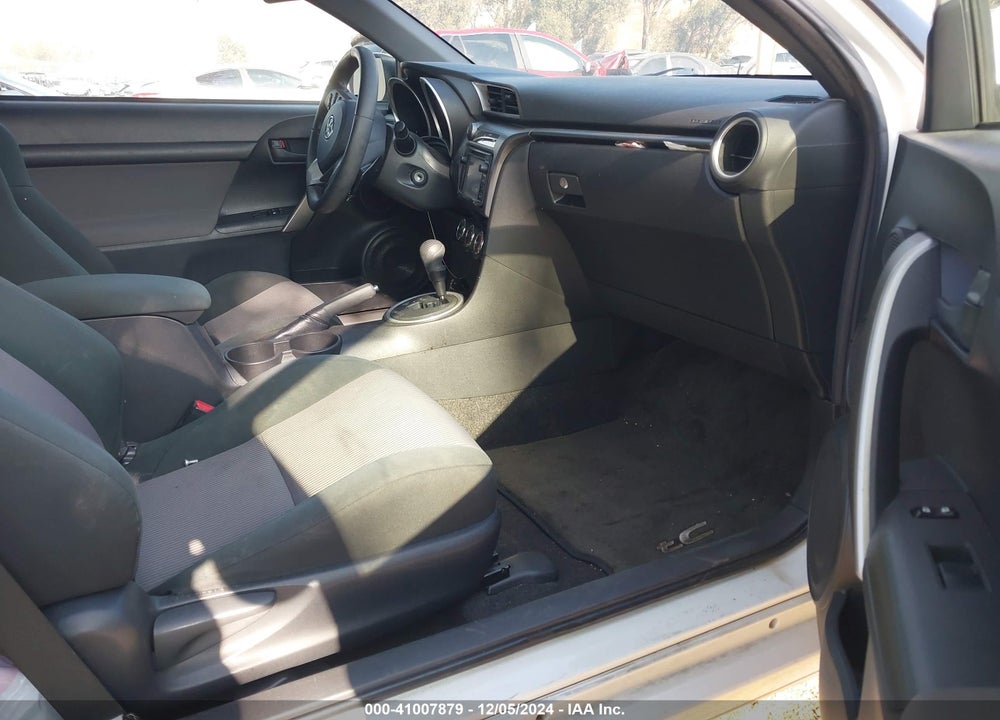 2015 SCION TC VIN: JTKJF5C77F3094774