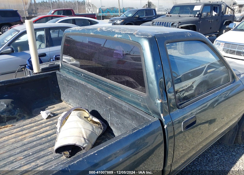 1992 TOYOTA PICKUP 1/2 TON SHORT WHLBASE STB VIN: 4TARN81A5NZ015803