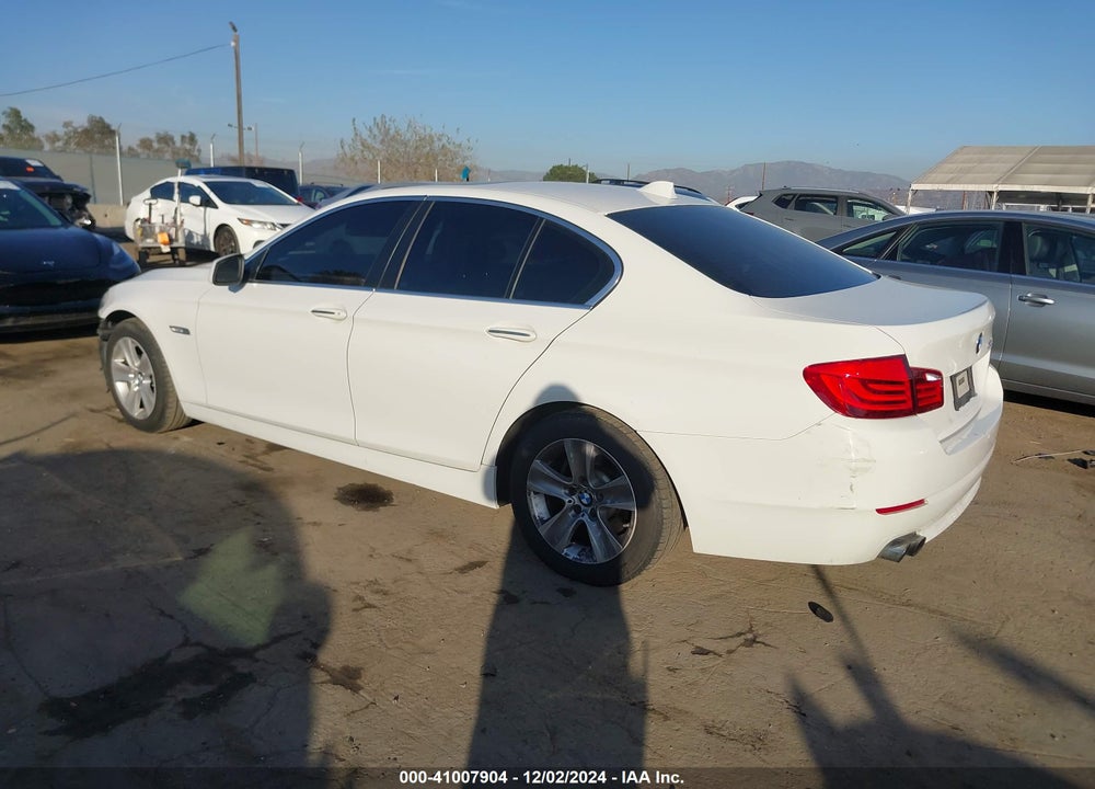 2013 BMW 528I VIN: WBAXG5C51DD234822