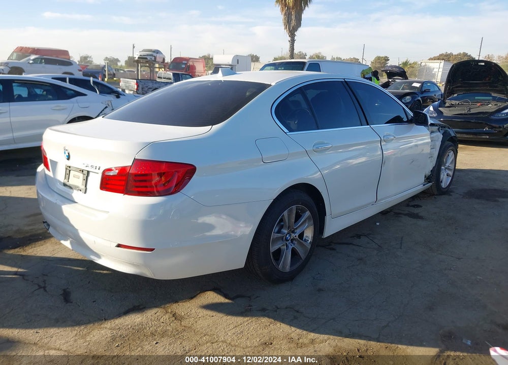 2013 BMW 528I VIN: WBAXG5C51DD234822